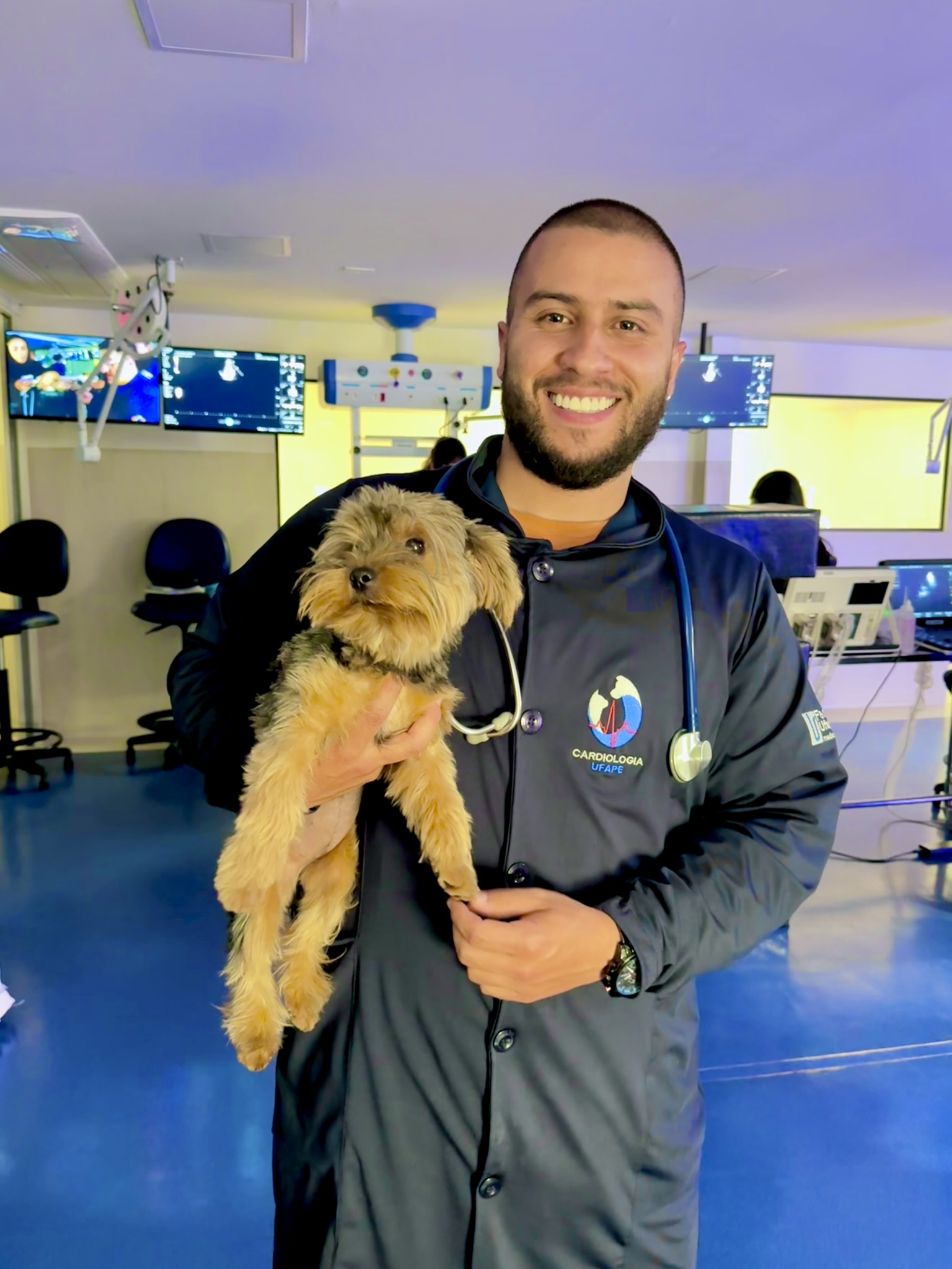 Esteban Montoya — PetOnBoard